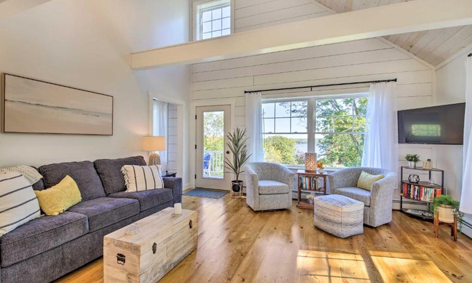 Sandy Point House | Sunny Stockton Springs Home Less Than 1 Mi to Beach!