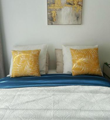 Parchamp–Albert Kahn Apartment | SUNNY Studio 2 steps from metro