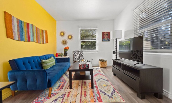 Lincoln Acres Apartment | Sunny Suite on 43rd by Rather Be Properties
