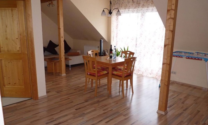 Staffelstein Apartment | Sunny vacation apartment with French balcony