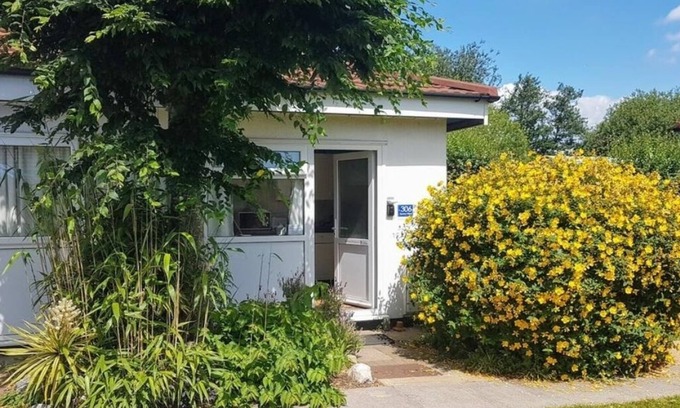 Dawlish Warren Ski Chalet | Sunny View, 2 Bedroom Chalet on the 4* Welcome Holiday Park in Dawlish Warren
