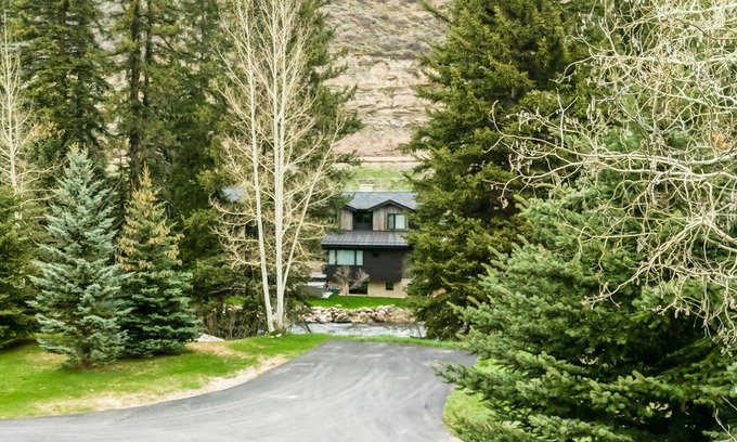 Intermountain House | Sunny West Vail Townhome near Hiking, Skiing & Vail Village