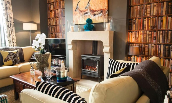 Giggleswick House | SUNNYBECK COTTAGE Award winning DOG friendly