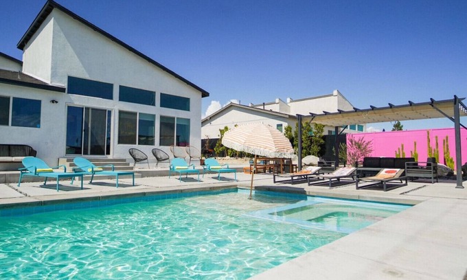 Desert Hot Springs House | Sunray House Modern Getaway Pool Spa Tesla Charger