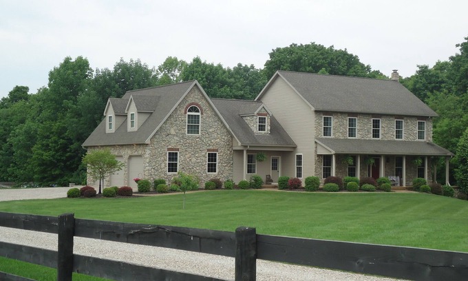 Amanda Apartment | Sunrise Apt. - Peaceful Country Setting- Reasonable Distance to Hocking Hills