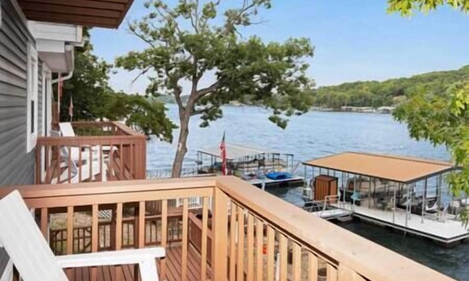 Sunrise Beach House | Sunrise Beach Lakefront Home w/Private Dock