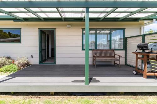 Owhata House | Sunrise Getaway - Rotorua Holiday Home