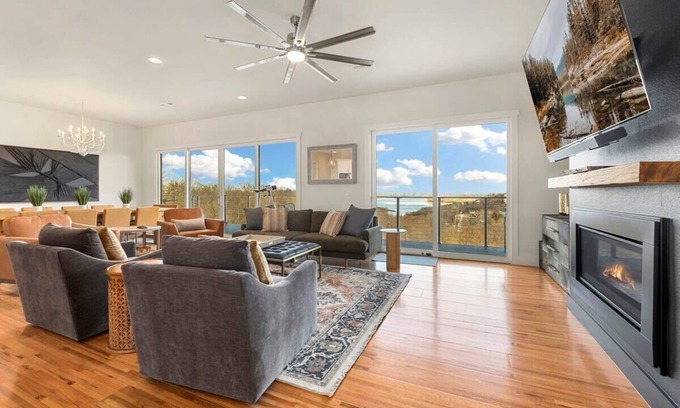 Prairie Creek House | Sunrise Glory - Perfect Patio & Views - Sleeps 15