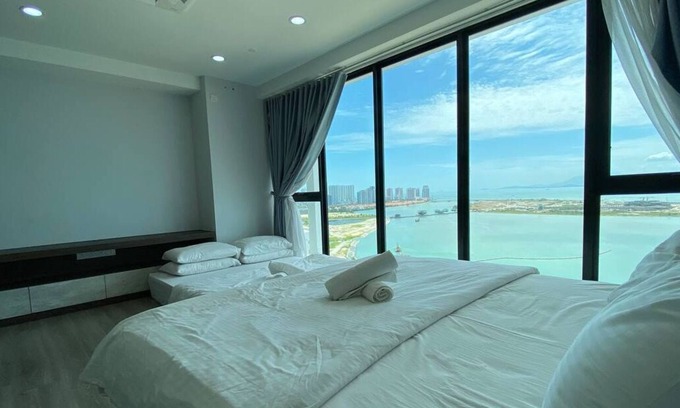 Downtown George Town Apartment | Sunrise Gurney Sea View Duplex 2BR 6-8 pax