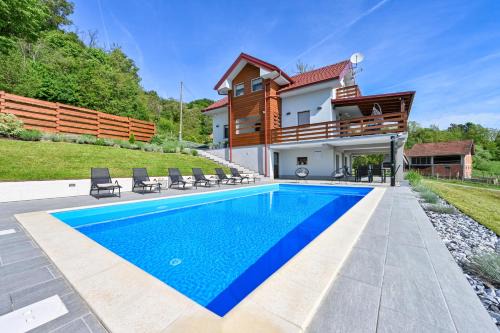 Pregrada Villa | Sunrise Hill