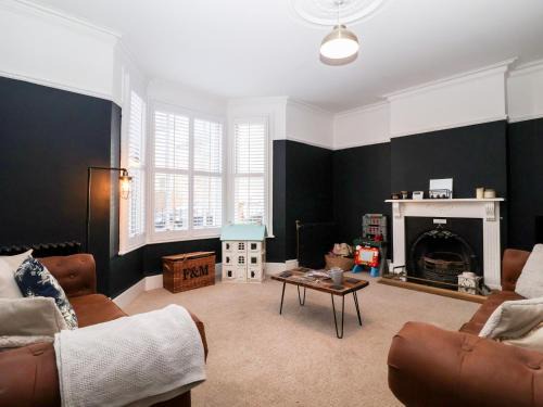 Lowestoft House | Sunrise House
