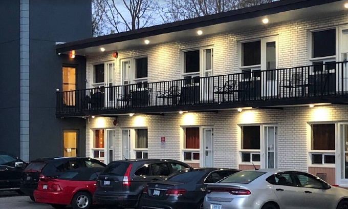 Parry Sound Hotel | Sunrise Inn
