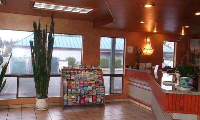 Everett Hotel | Sunrise Inn