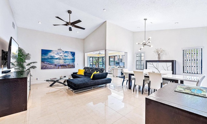 Delray Beach House | Sunrise Lake House in Delray Beach