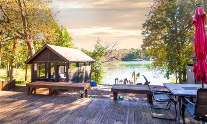 Fair Play House | Sunrise Lodge