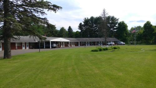 Owego Hotel | Sunrise Motel
