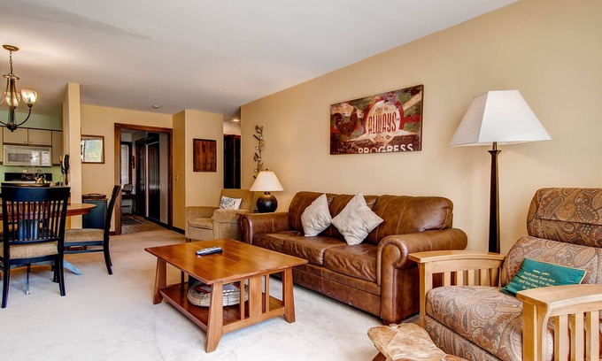 Central Vermont- Killington Condo | Sunrise Mountain Village - West Glade J-1- Ski in-Ski Out