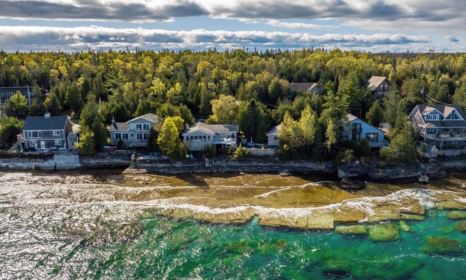 Lion's Head Cottage | Sunrise Retreat: Waterfront Cottage w/Hot Tub & Stunning Views