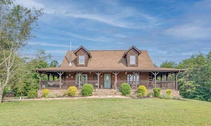Mill Spring Cabin | Sunrise Ridge - No Cleaning Fee!