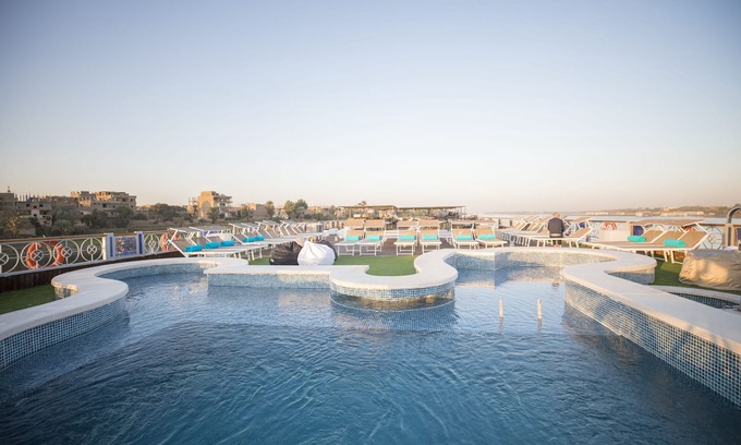 Nile River Luxor Boat Rental | SUNRISE Semiramis III Cruise