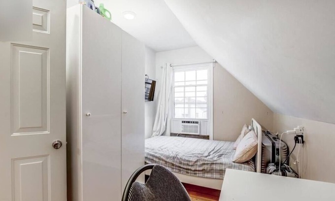 Welland House | Sunrise Top Bedroom 8