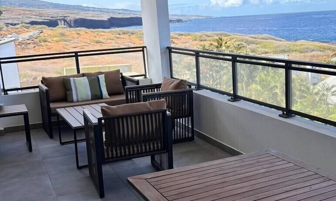 Trois-Bassins Apartment | Sunrise - Waterfront