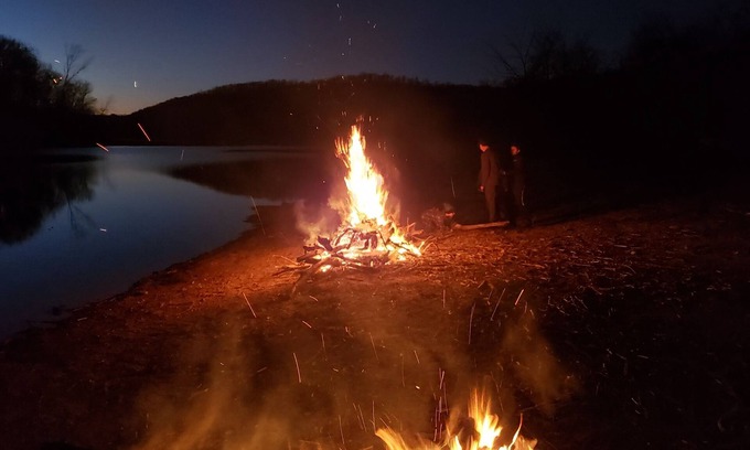 Omaha Cabin | SunRiseViews BirdWatch TableRockLake HotTub FirePit TreeHouse Branson Big Cedar