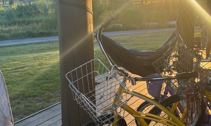 Tennis Village Cabin | Sunriver's best, view, pool, hot tub, 2 bikes included, golf course, Near Resort