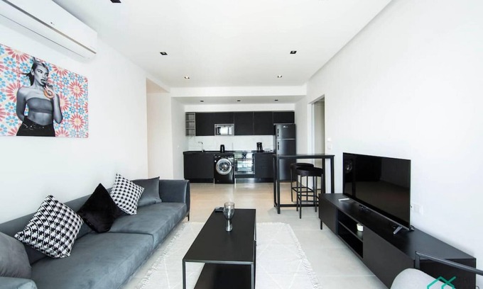 Les Berges du Lac Apartment | Sunset 302 Apt de luxe avec salle de fitness