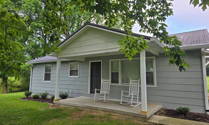 Cookeville House | Sunset AcresnNewly renovated 2 bedroom and 1 bath in Cookeville,TN