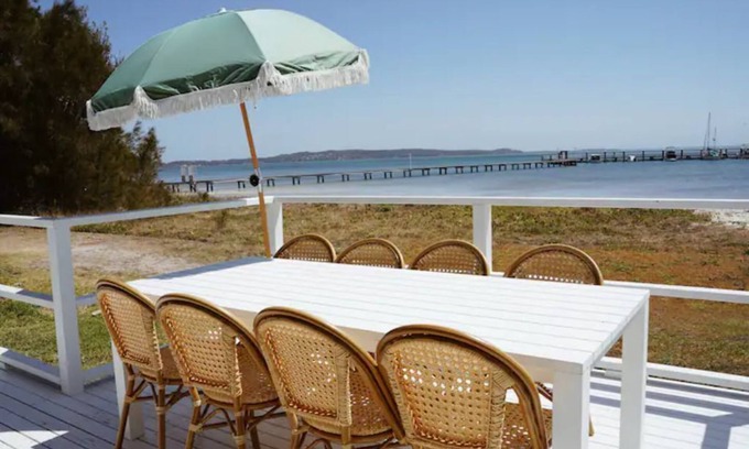 Port Stephens Council House | Sunset Beach House
