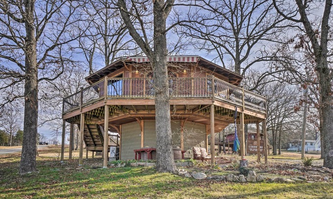 Diamond City Cabin | 'Sunset Bluff Treehouse': On Bull Shoals Lake!