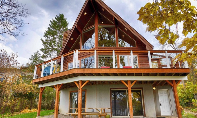 Honeoye House | Sunset Chalet: Perfect Private Getaway!