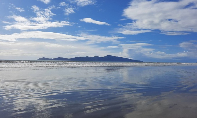 Paekakariki Cottage | Sunset cottage Paekākāriki - sand, sea and sunsets