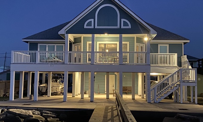 Rockport House | Sunset Cove-4 BR, 2 1/2 BA Waterfront Home. Sleeps 12-Private pier!