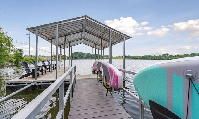 Winchester House | Sunset Cove- Lake Home, Dock, Fire Pit, Hot Tub, Game Room, Etc