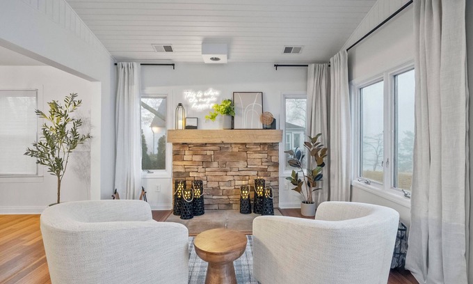 Arnold House | Sunset Cove - peaceful 3-bedroom waterfront retreat in Arnold, MD