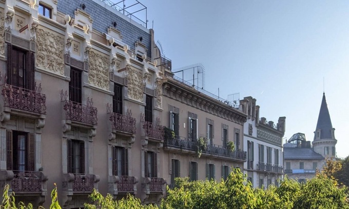 Dreta de l'Eixample Apartment | Sunset: Elegant 2BR/2BA in the Heart of Central Barcelona, Dreta de l'Eixample