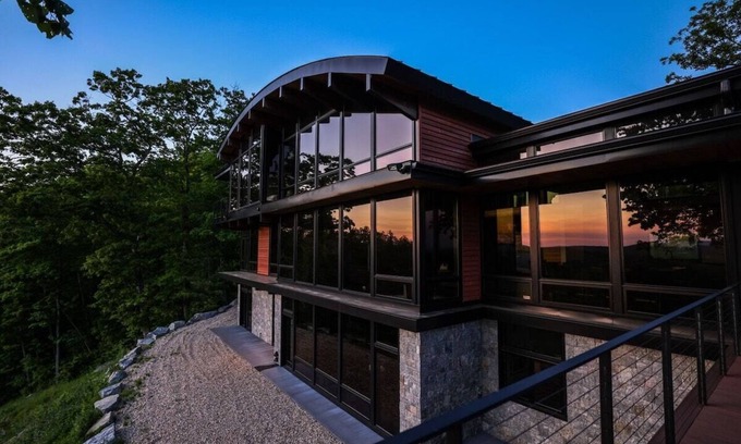 New Marlborough House | Sunset Falls: A Berkshire Mountain Luxury Retreat