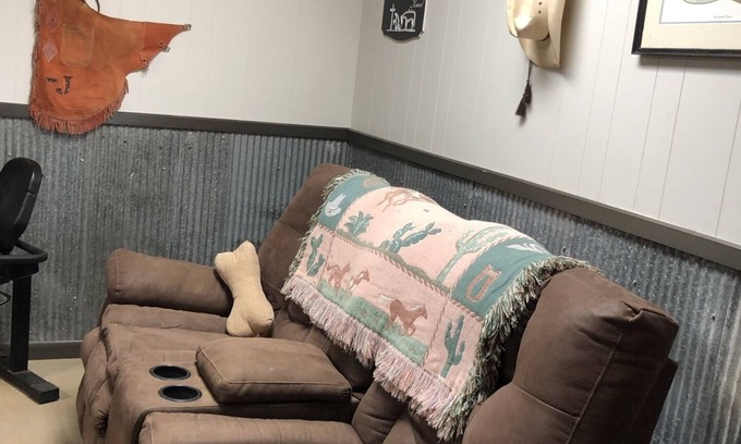 Ingalls Apartment | Sunset Farms