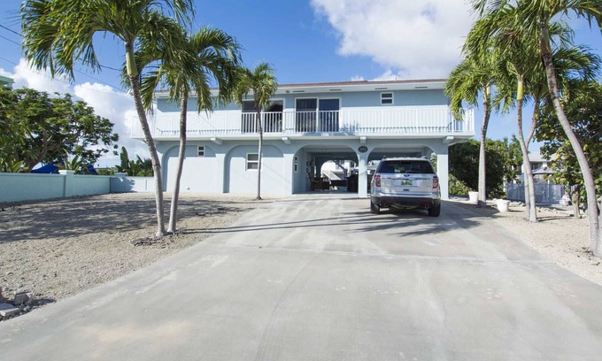 Big Pine Key House | Sunset Hideaway, Pool home on canal