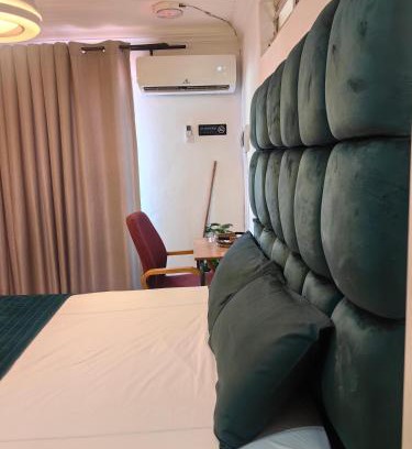 Pretoria House | Sunset Hideaway