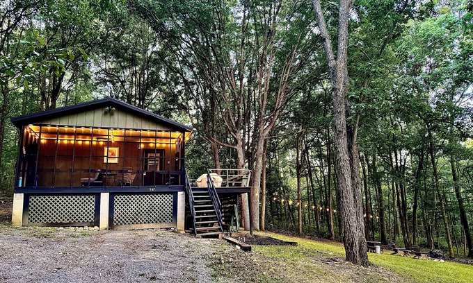 New Market Cabin | Sunset Hill, rustic retreat just minutes from the town of New Market