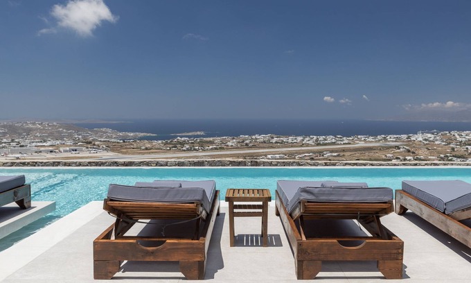 Plintri Hotel | Sunset Hill Suites