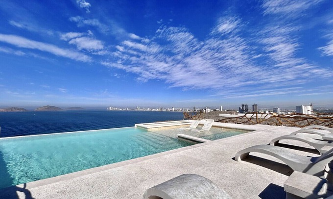 Balcones de Loma Linda Apartment | Sunset hills Apartments