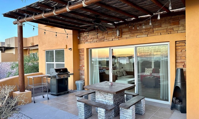 La Paz House | "Sunset Home" w/Golf Cart & Beach Club Access