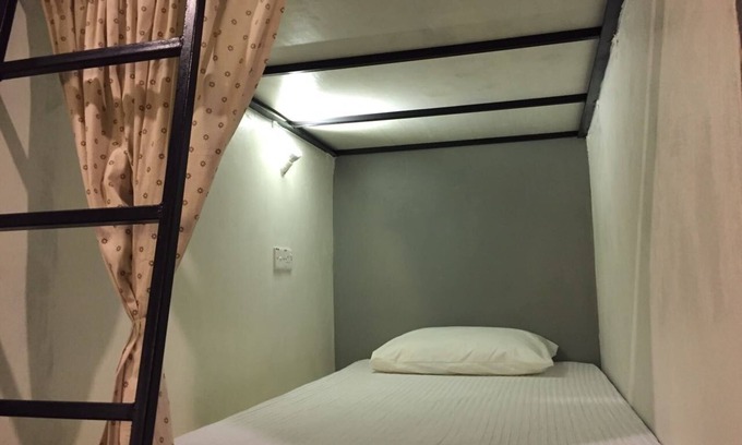 Kampung Surabaya Bed & Breakfast | SUNSET HOMESTAY IN KUCHING, SARAWAK