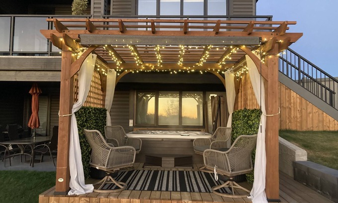 Spruce Grove House | Sunset Hot Tub Suite