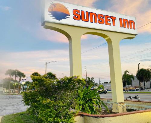 Fort Pierce Hotel | Sunset Inn- Fort Pierce, FL