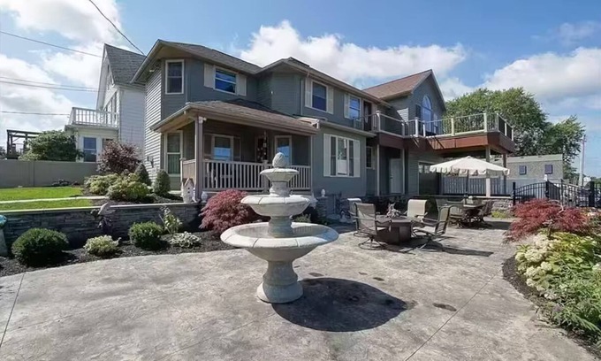 Olcott House | Sunset Lake House in Olcott Beach, NY